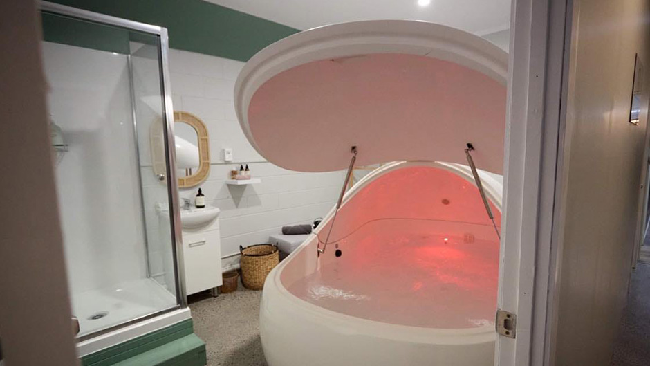 Experience a relaxing and soothing float to achieve a calmer and more focused mind and body!