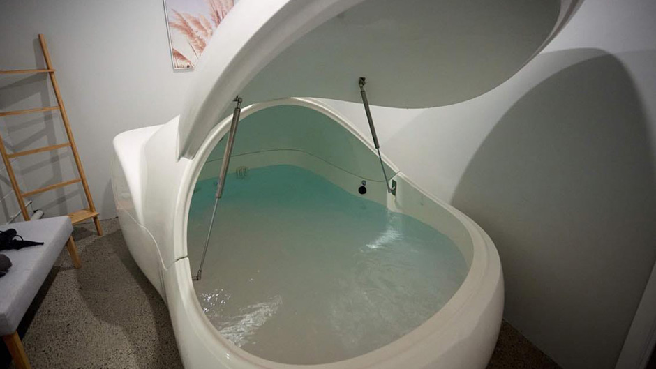 Experience a relaxing and soothing float to achieve a calmer and more focused mind and body!