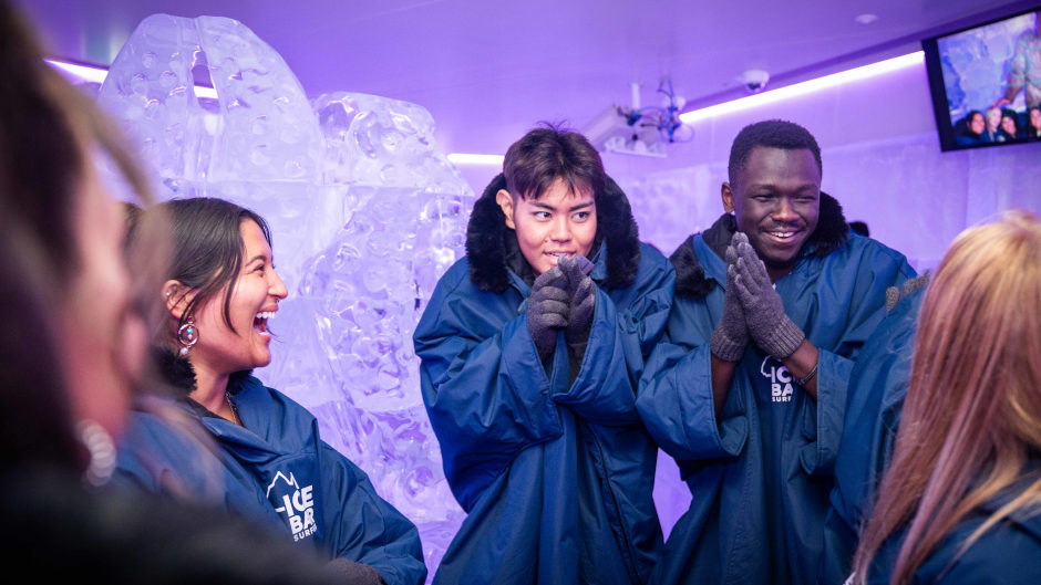 Join us at IceBar Surfers for chilled drinks, chill vibes, and a cool experience for the whole crew! 