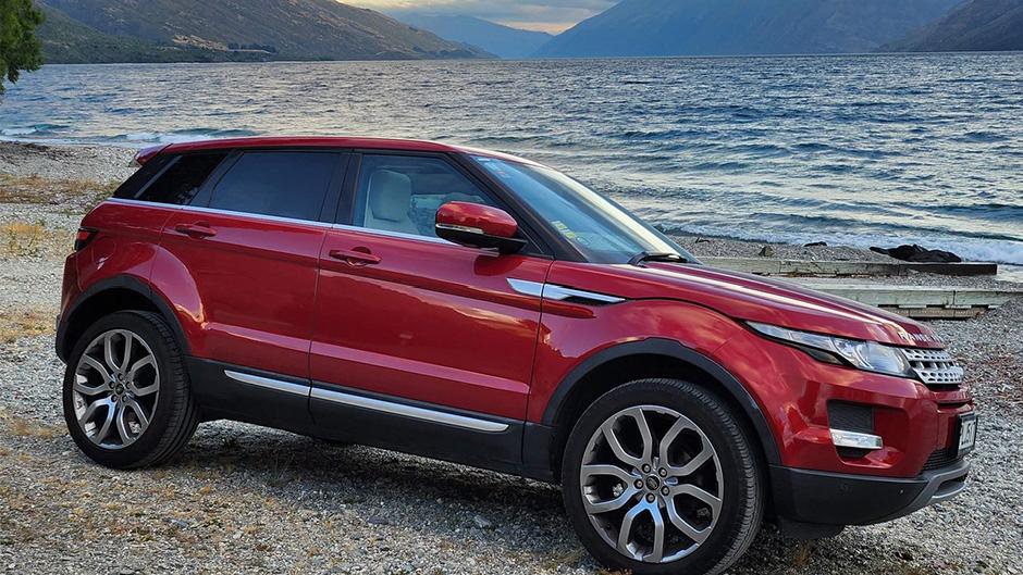Explore through Queenstown's hidden gems and experience the charm of each adventure with the Land Rover Range Rover Evoque - day car Rental!