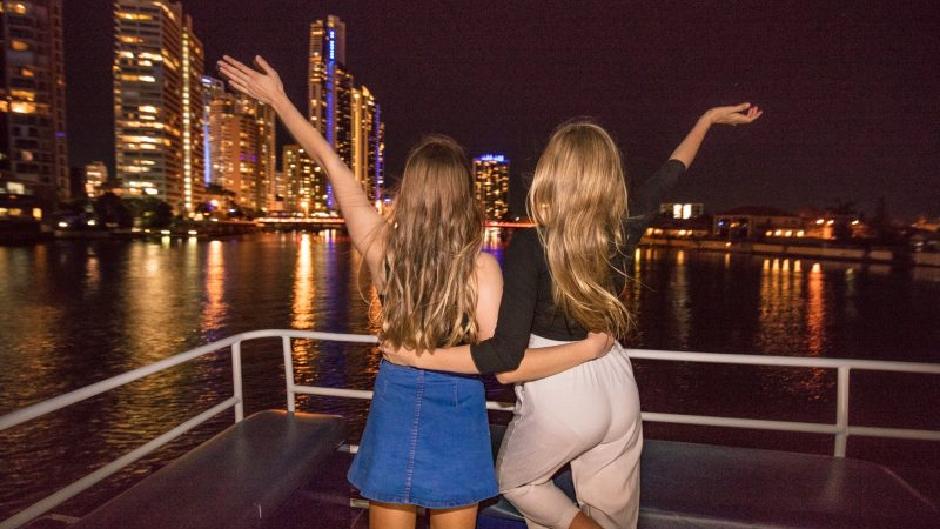 Our beautiful Gold Coast City Light Cruise is a great way to unwind. Take in the spectacular Surfers Paradise canals, Marina Mirage & Gold Coast Broadwater’s views.