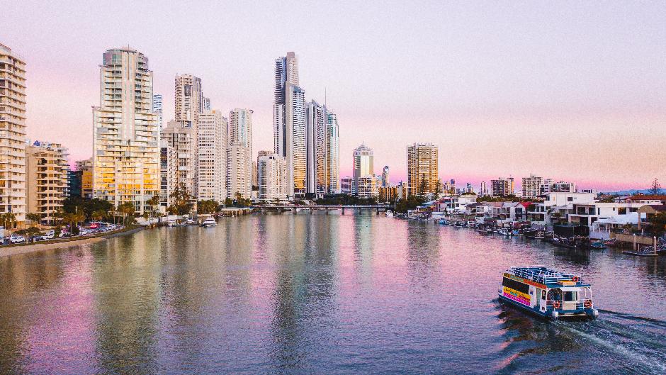 Our beautiful Gold Coast City Light Cruise is a great way to unwind. Take in the spectacular Surfers Paradise canals, Marina Mirage & Gold Coast Broadwater’s views.