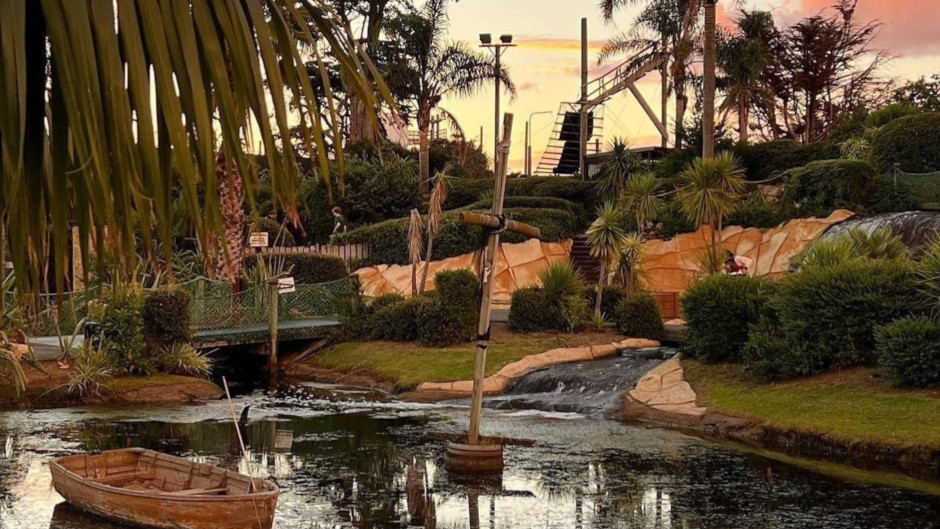 The original and the best! Come and explore Treasure Island, a unique pirate-themed adventure golf course complete with pirate ships, cascading waterfalls, haunted treasure caves and shark-infested waters. Treasure Island guarantees great fun for the whole family.