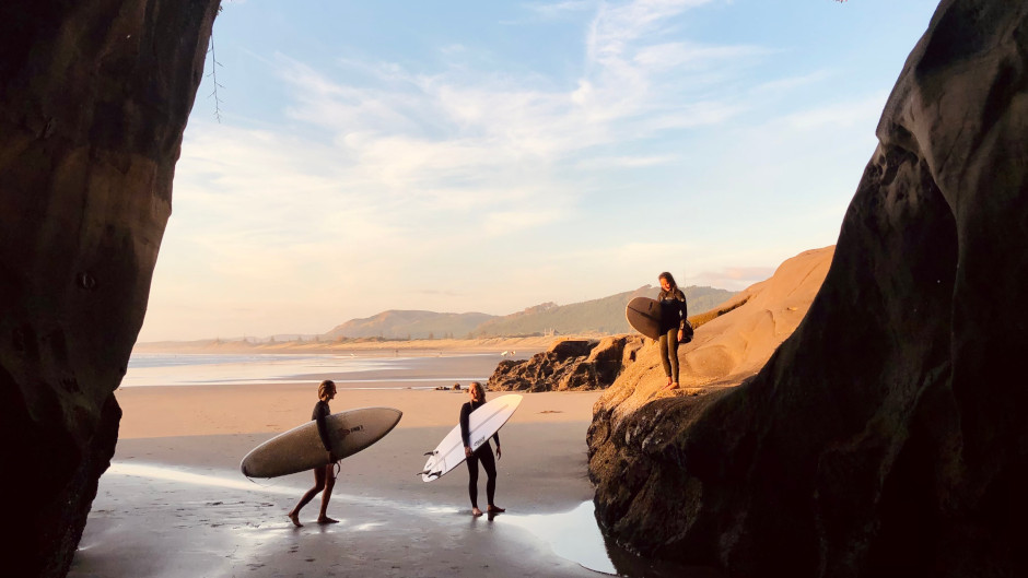 2hr Surfing Lesson - Muriwai Surf School