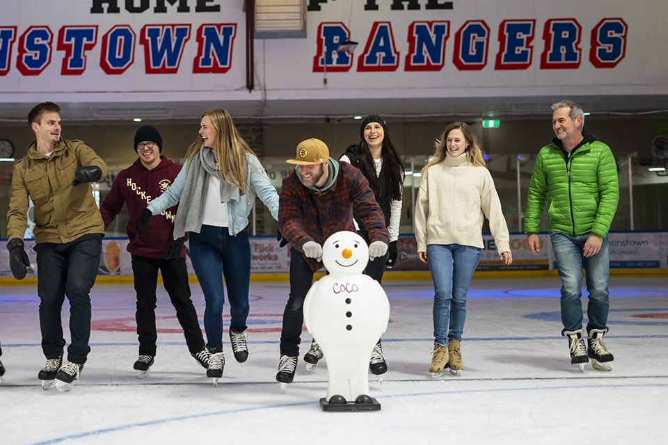Enjoy a fantastic time ice skating at Queenstown Ice Arena! 