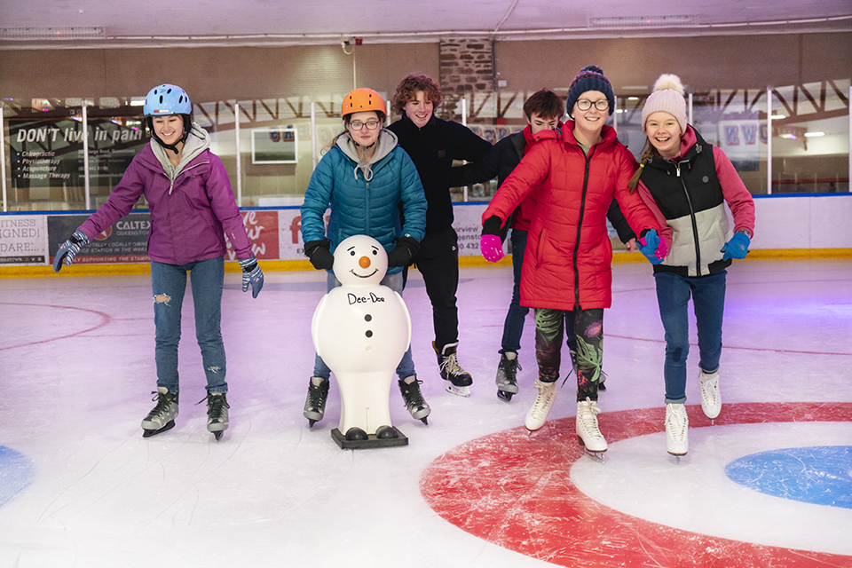 Enjoy a fantastic time ice skating at Queenstown Ice Arena! 