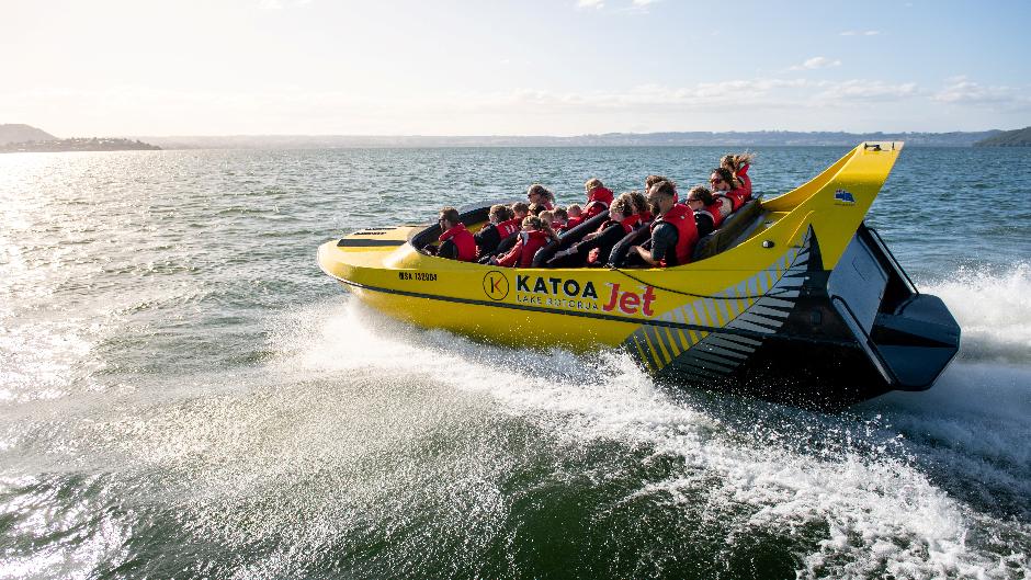 Enjoy an action packed half hour of jet boat thrills around Lake Rotorua! 