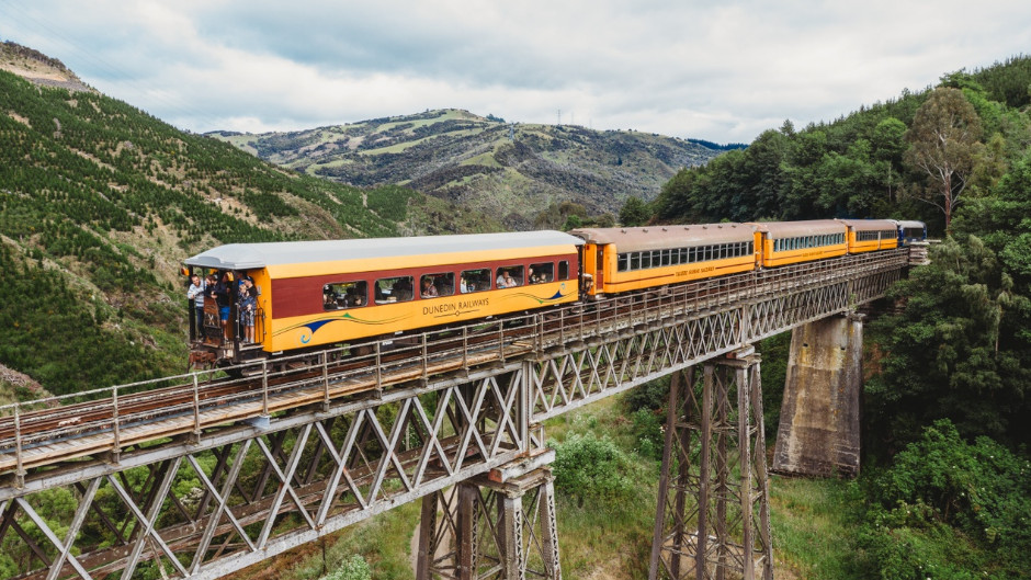 The Taieri Gorge - Dunedin Railways Scenic Rail Tour - Taiere Gorge ...