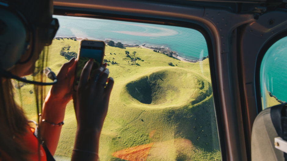 Prepare to be amazed as you lift off from our heliport and discover the magnificent volcanoes and beautiful beaches of Auckland on an incredible scenic helicopter flight.