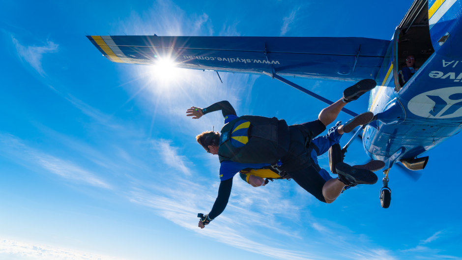 Skydive Airlie Beach! Tandem Skydive in Airlie Beach from up to 15,000ft over the beautiful Whitsunday Islands!