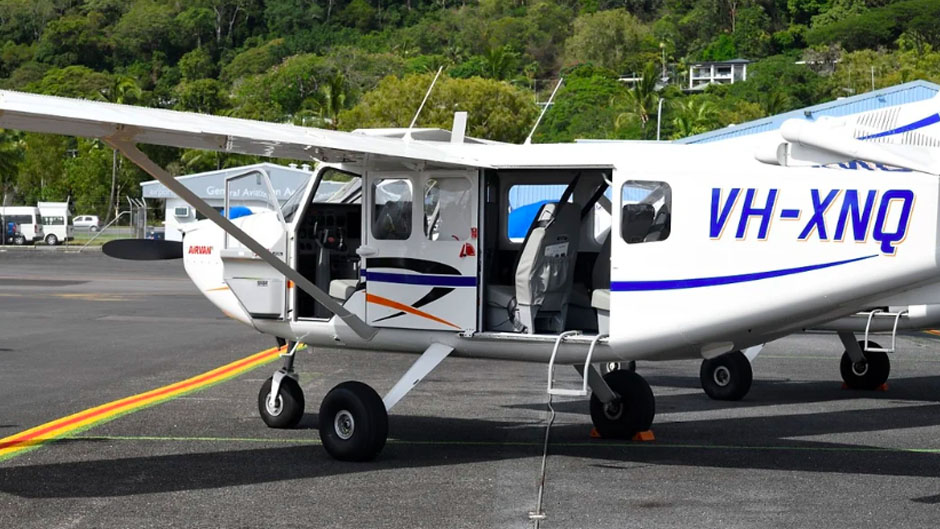 Join Great Barrier Reef Scenic Flights from Cairns for an unforgettable 40 minute scenic flight over the World Heritage listed coral reef system!