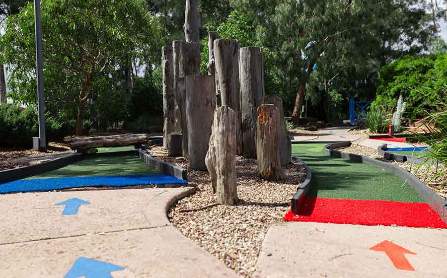 Test your mental ability as you take on various obstacles. Castles, under and around monstrous logs or steering clear of the water this lake course will muster up all the golf skills you have within