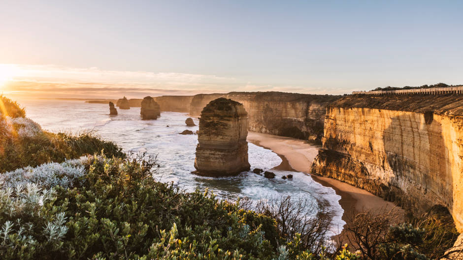 Explore all that Great Ocean Road has to offer on this stunning full day tour along one of Australia’s most spectacular coastal drives!
