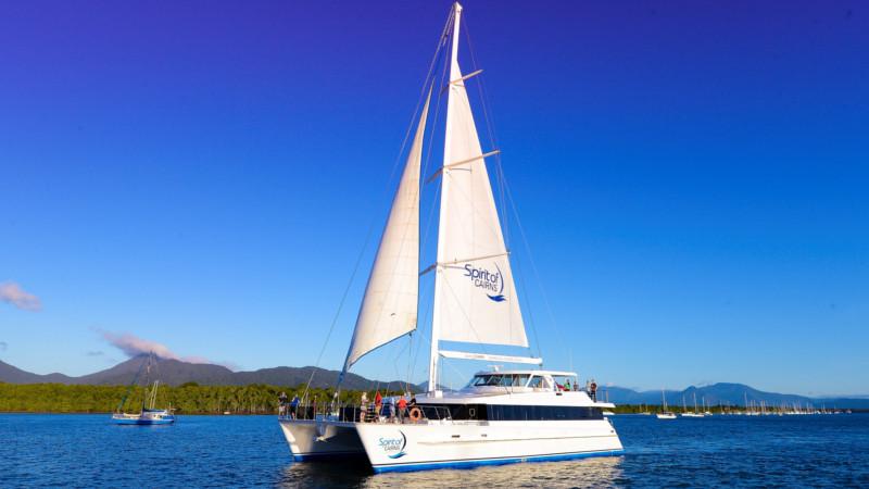 Spend a few hours in paradise on a Cairns Lunch Cruise where great food, music and ambiance is combined with stunning waterfront views and luxury sailing making for the perfect Sunday afternoon…