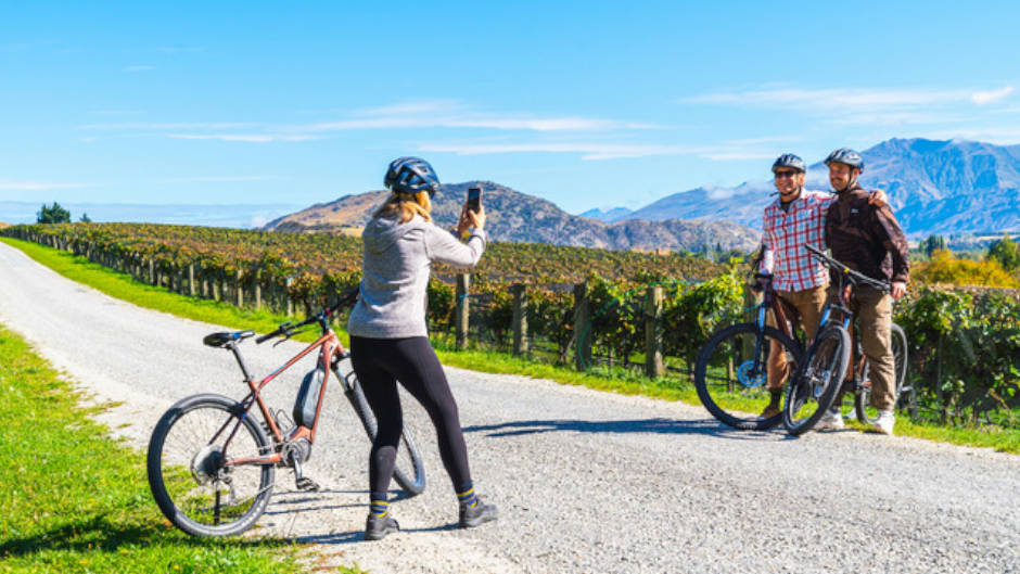 BIKE THE WINERIES HALF DAY SELF GUIDED TOUR - AROUND THE BASIN BIKE QUEENSTOWN