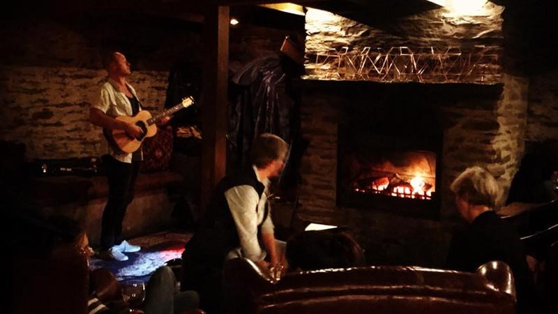 Tucked away in a quiet alley in Arrowtown only to be found by its infamous blue doors is The Blue Door Bar – a hidden gem that boasts rustic charm, roaring fires, intimate vibes and great music plus a formidable drinks list that will rise to any occasion!
