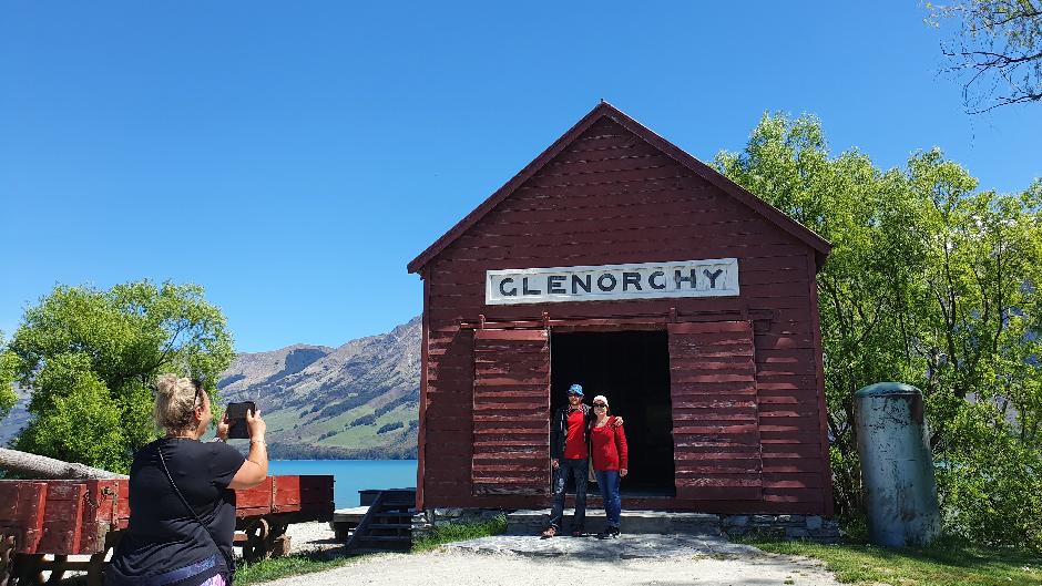 Mystical morning & afternoon half-day expeditions to Glenorchy and Paradise! Discover our incredible storytelling and learn about Maori Mythology. Enjoy our kiwi style morning or afternoon tea. 