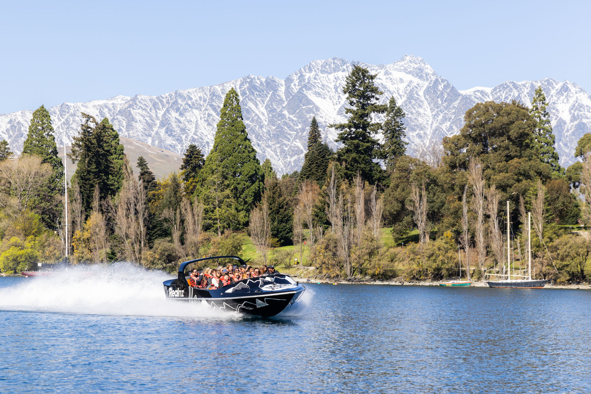 Jump straight into the adventure from the heart of Queenstown and explore the surrounding hidden landscapes via Jet Boat on our 25-minute journey.