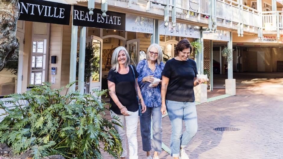 Experience our Sunshine Coast Bites & Delights half-day adventure, designed for food and nature enthusiasts. Visit the Ginger Factory for morning tea, savor a 2-course lunch in Noosaville, and end with chocolates at the Noosa Chocolate Factory. Book now for a flavorful escape!