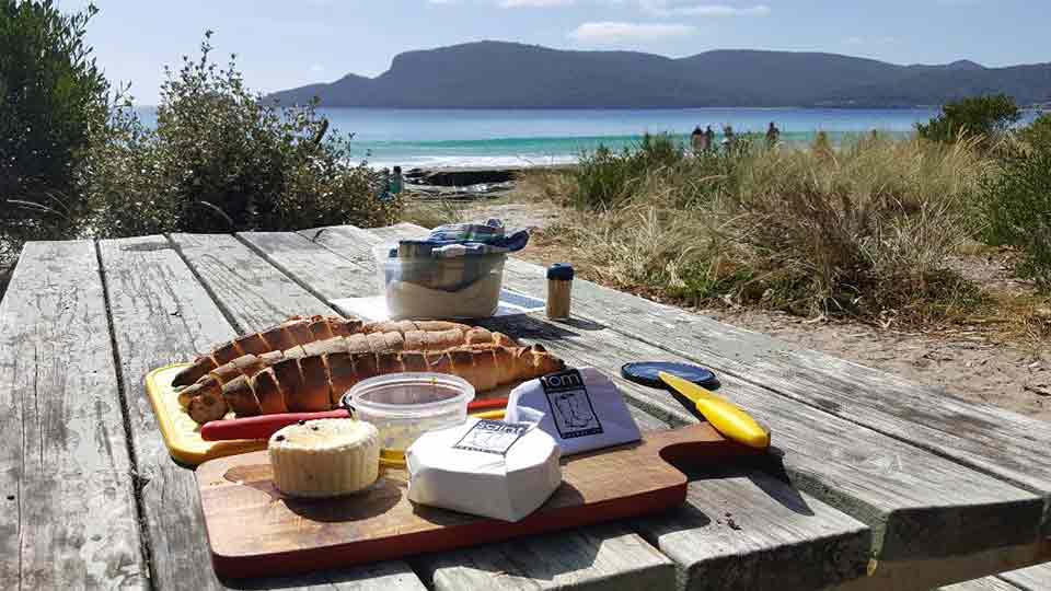 Explore Bruny Island with local guides with an emphasis on the local produce & best sights on this full day safaris from Hobart. This is a spectacular adventure with nature, wilderness, coast and heritage all packed into one exciting day!
