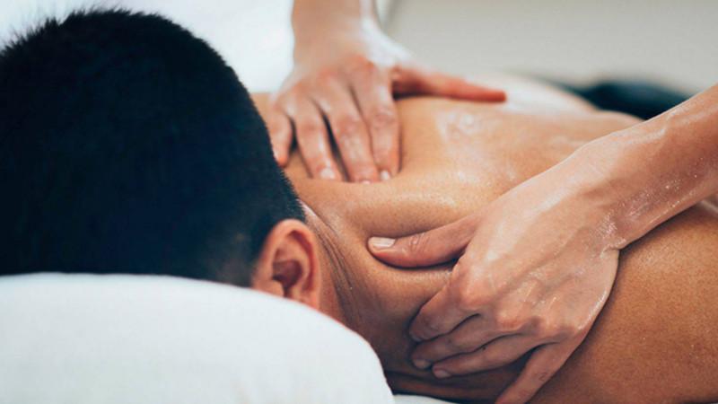Escape the hustle and bustle of everyday life and give your body the relaxation it deserves with a therapeutic 30 minute massage!