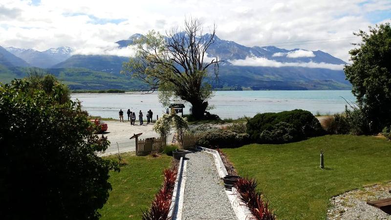 Discover the spectacular, untouched beauty of Glenorchy and Paradise along with its surrounding hidden gems and Lord of the Rings locations on our epic full day tour! 