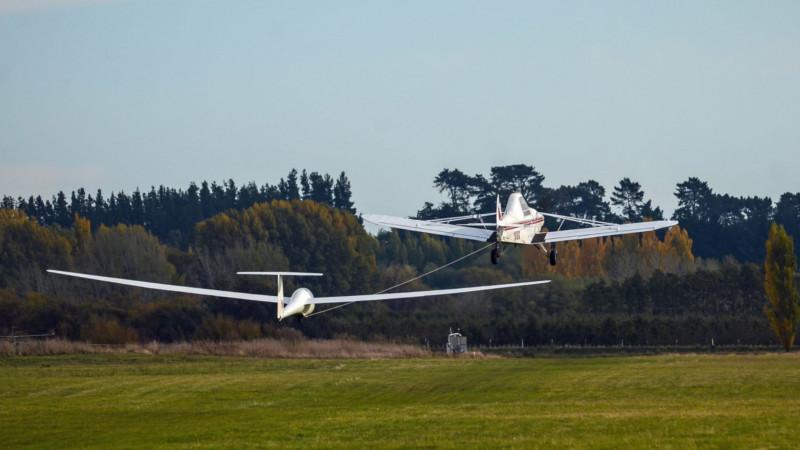 Spend a day in the life of a glider pilot and practice flying a plane on our epic full day instructional gliding course! 