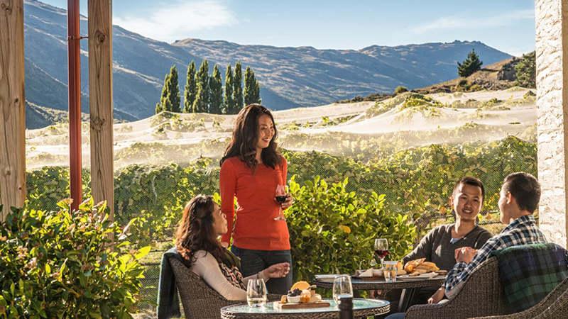 Join us for an unforgettable late afternoon wine & craft beer tour through New Zealand’s iconic Gibbston Valley area.