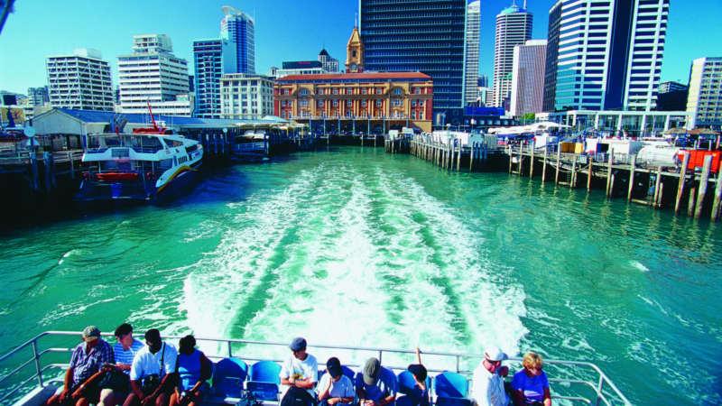 Pack all the good bits of Auckland into just half a day on an epic Auckland City Tour with a local twist...