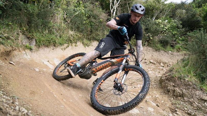 Get out and explore Waiheke Island off the beaten track with  Full Suspension Hypersonic Mountain bike full day hire!