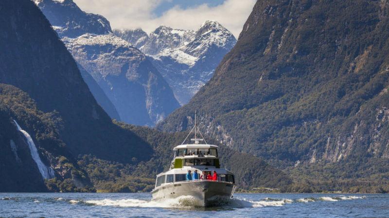 Go further and get up closer to the breath-taking beauty of Milford Sound by Coach & Cruise with Mitre Peak Cruises!
