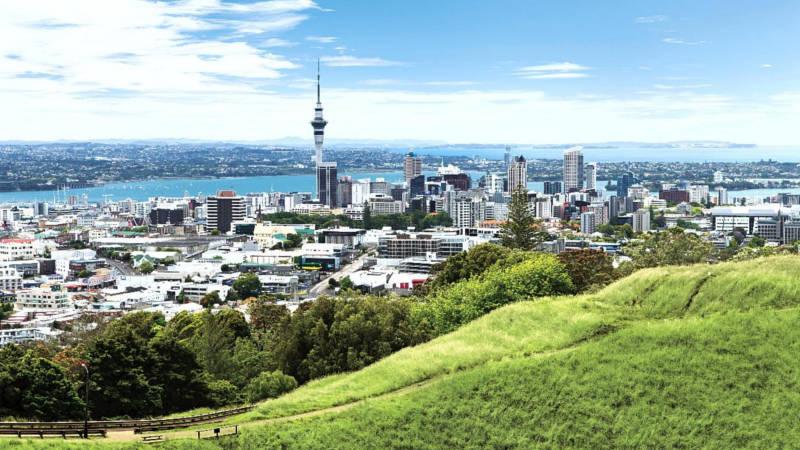 Experience the real Auckland in just a day as you discover iconic locations, stunning vistas and its renowned beaches on an epic small group tour! 