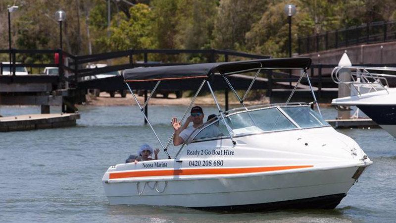 Enjoy a your time on the water more with a quality Haines Hunter half cabin boat hire! The perfect way to explore the Noosa River and have a great day or half day out fishing or exploring the waterways.
