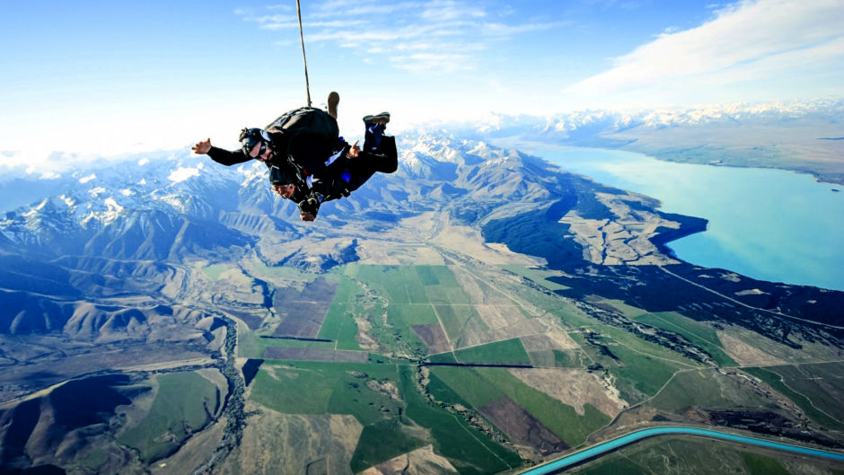MOUNT COOK SKYDIVE - 13,000FT mountain views