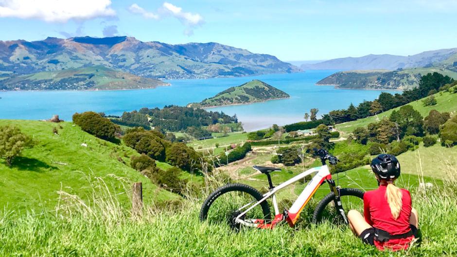 Explore and experience the stunning vistas around beautiful Akaroa with a self-guided electric mountain bike hire! 

