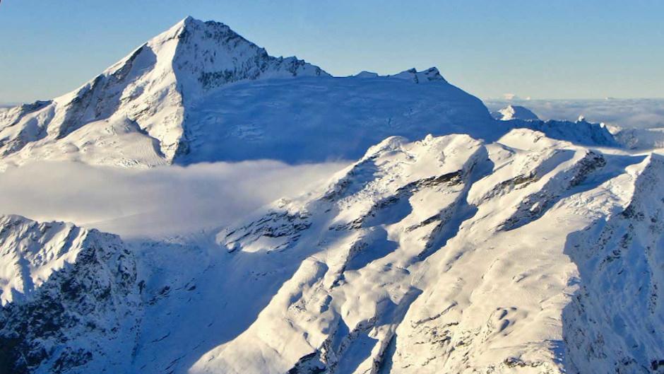 Experience the spectacular scenery of Mount Aspiring and the Southern Alps on our scenic flight.