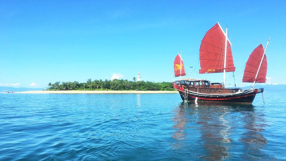 A unique dining and sailing experience aboard our restored Chinese Junk Boat "Shaolin" with a delicious seafood lunch.