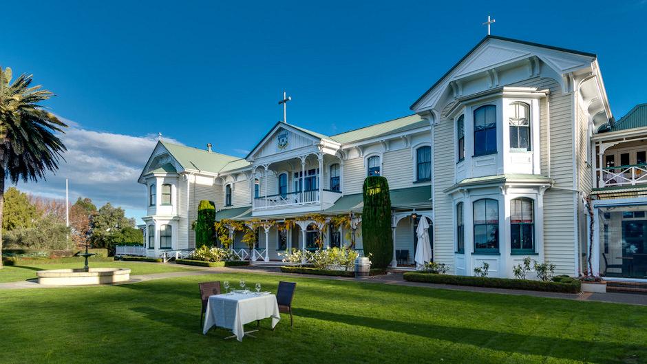 Take in the sights of Napier Citys Art Deco buildings and visit a winery in style on your own private tour!