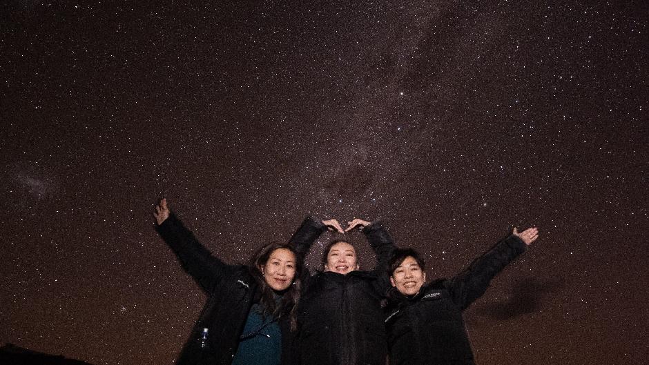 Happily take photo under the stars!