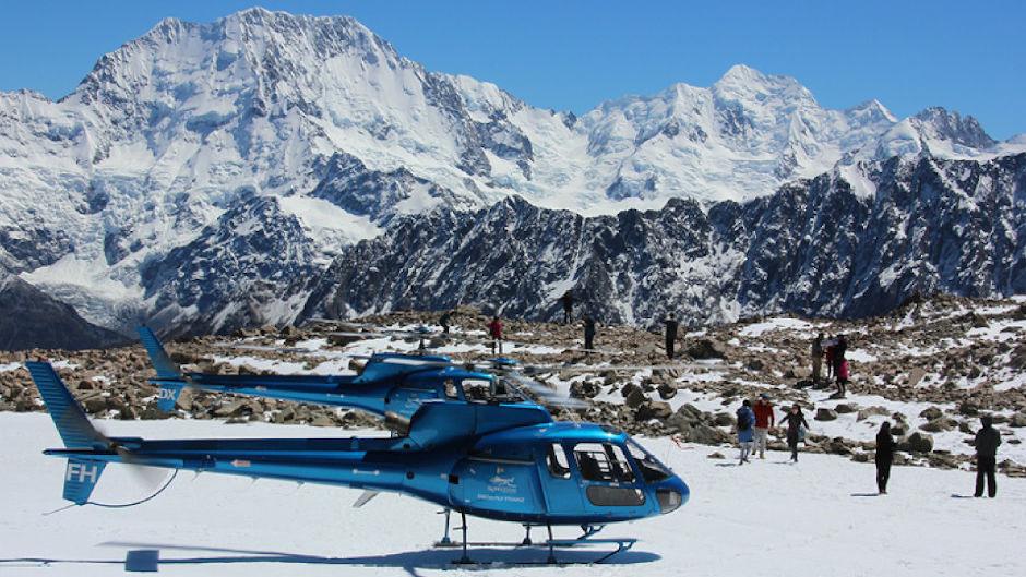 Experience the magnificent glacial landscape of Franz Josef on our scenic helicopter flight!