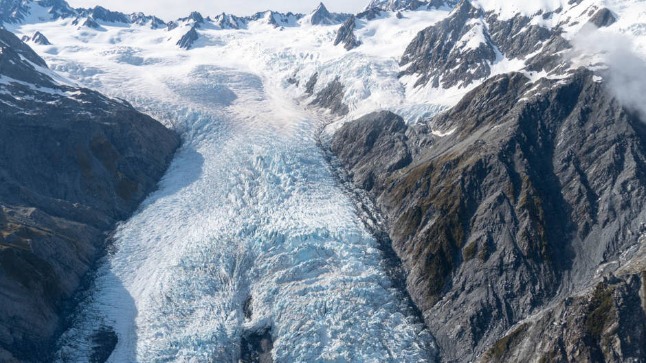 Experience two of our biggest glaciers before a snow landing in Southern Alps on our scenic helicopter flight!