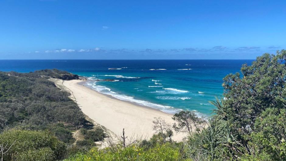 Experience the magic of North Stradbroke Island on a full-day guided tour packed with breathtaking sights, history and culture!