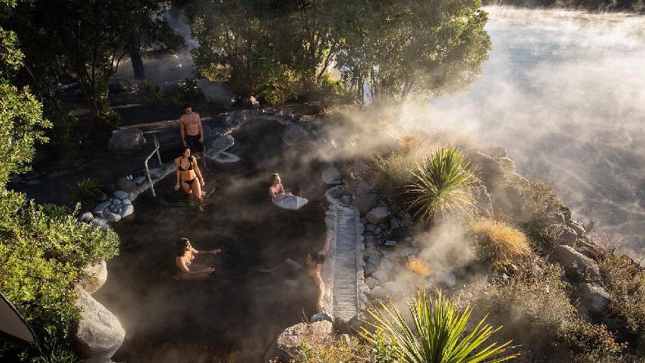 Soak up the soothing healing benefits of a Deluxe Lake Spa at Rotorua Polynesian Spa...