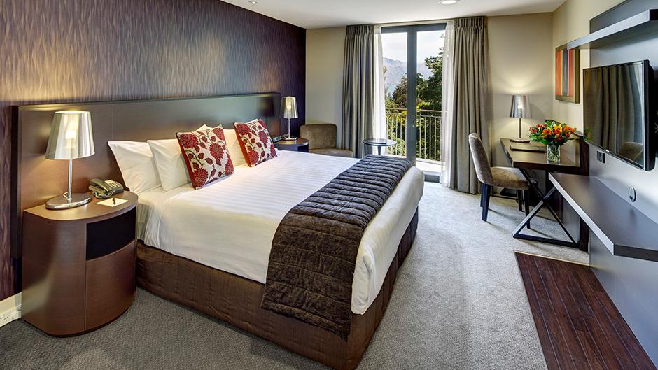 Enjoy your stay in Queenstown with an accommodation package at the beautiful Heritage Queenstown! 