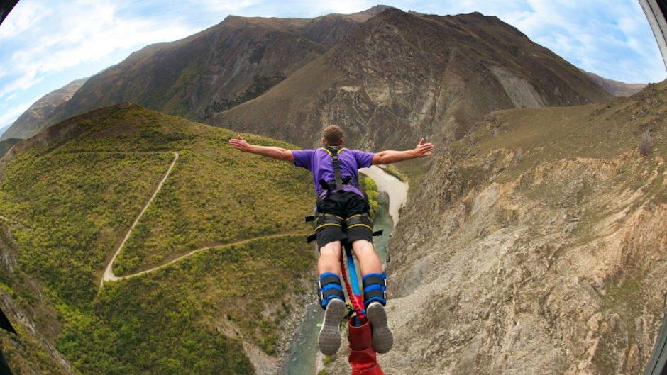 Take on the Nevis Bungy and Swing for a thrilling, adrenaline fuelled rush with stunning Queenstown views!