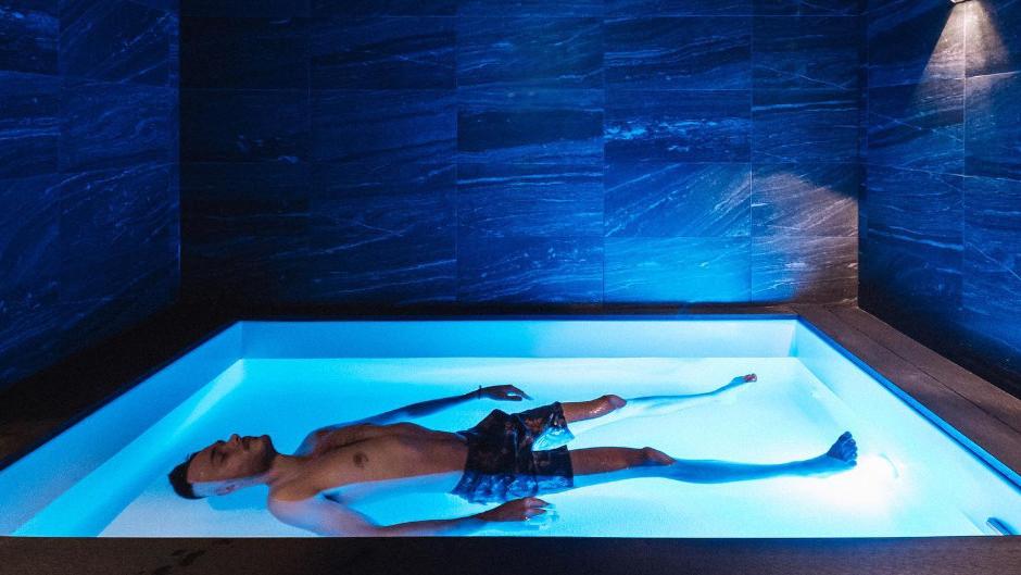 Experience total mind and body relaxation with a 60-minute Float Therapy session. Float alone or as a couple and enjoy the many benefits of Float Therapy.