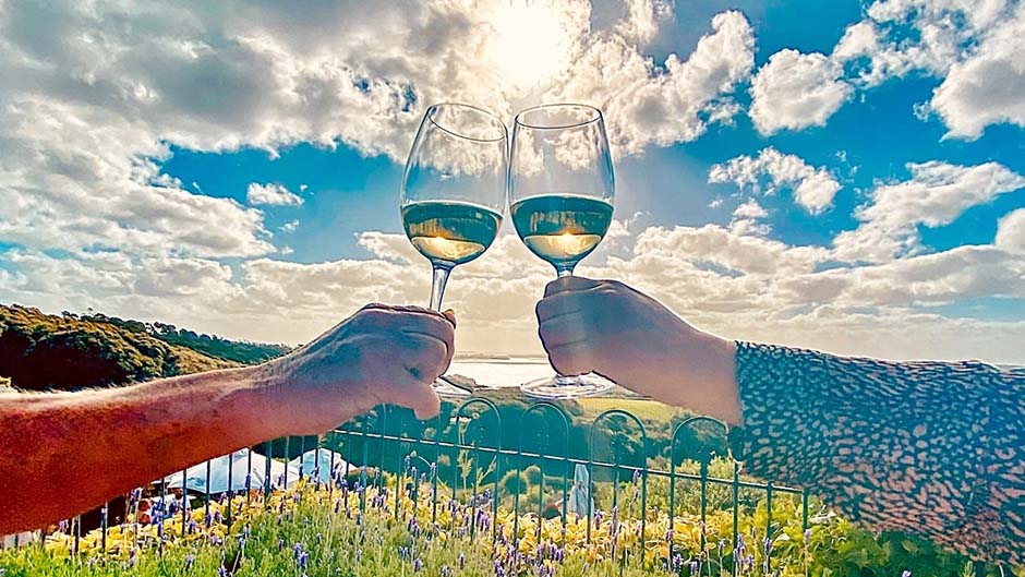 Sit back and relax with an afternoon of stunning scenery, wine and food, with the local Waiheke tour specialists! Visit three renowned vineyards for wine tasting and enjoy a vineyard platter lunch. 