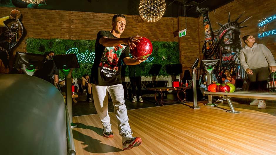 Live it up at Live Wire Sylvia Parks entertainment mecca with some 10 pin bowling action! 