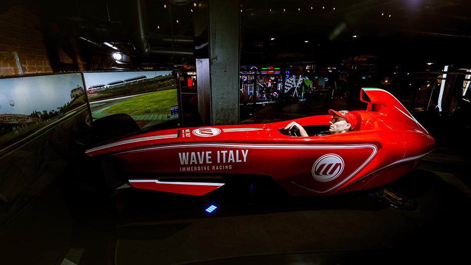 Start your engines and get ready to race in this Formula 1 Simulator! 