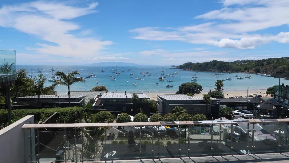 Sit back in the comfort of an EV Tuk Tuk and enjoy a personal tour of the amazing scenic locations that Waiheke Island has to offer...